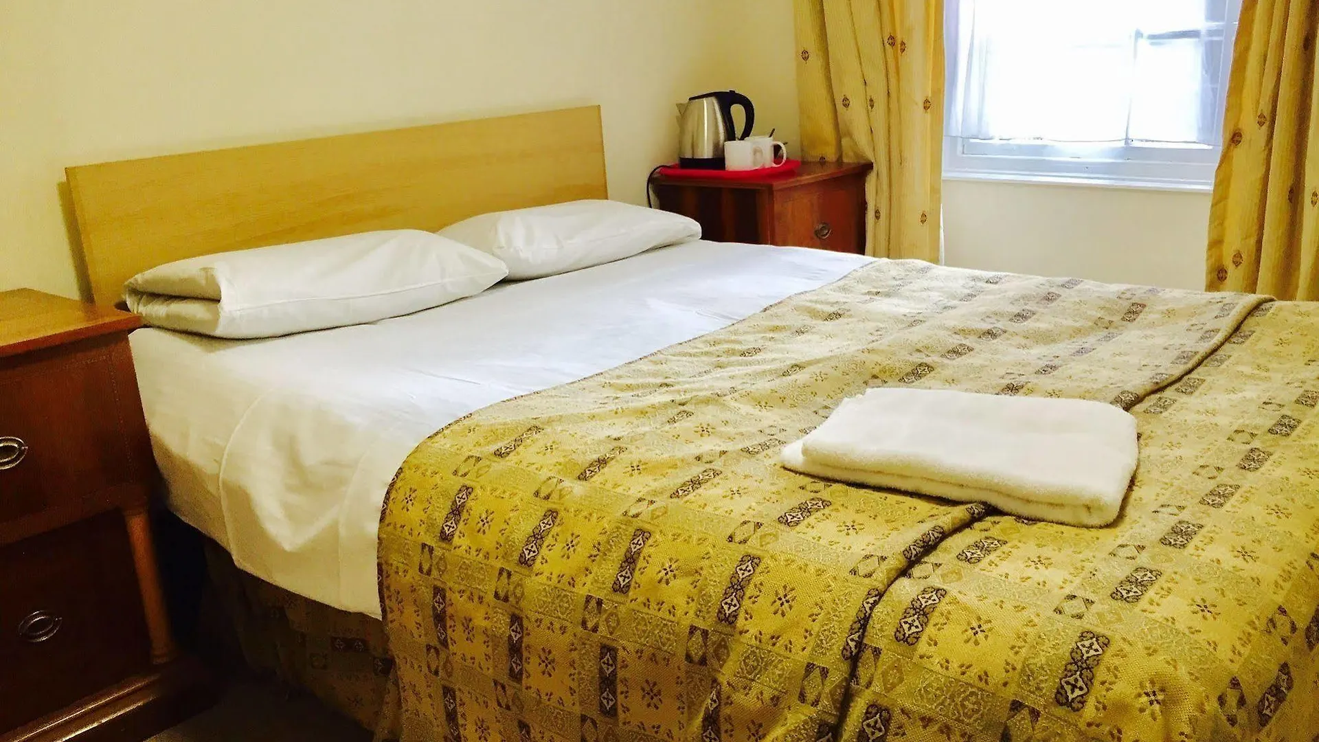 Merith House Hotel ile iletişim